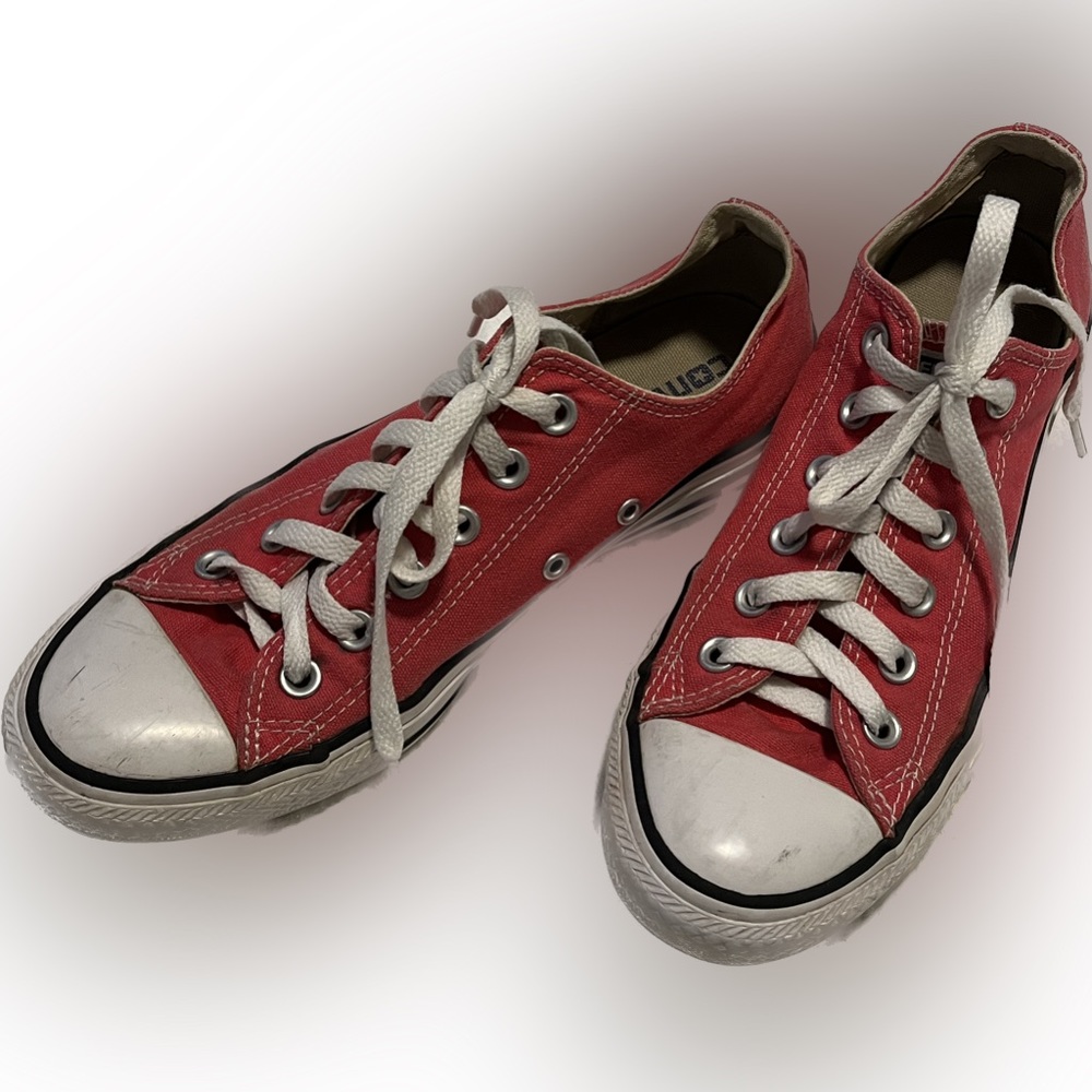 Barbie Pink converse size 8 women’s